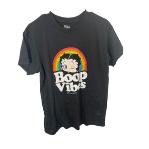 Betty Boop Graphic Tee size Large
